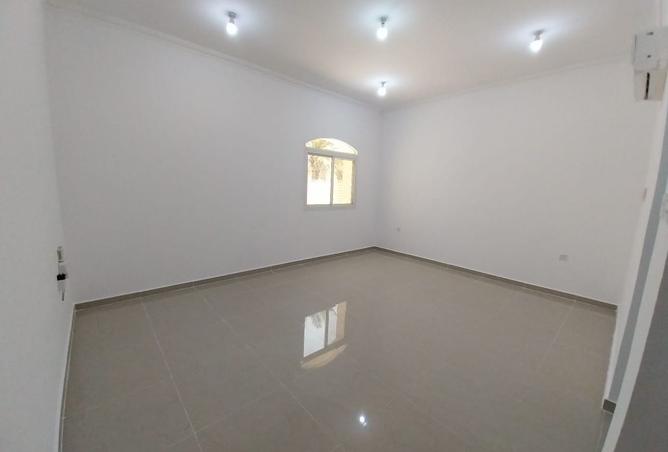 931528 - Property Image 2