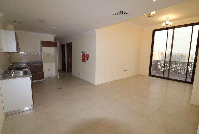 907962 - Property Image 3