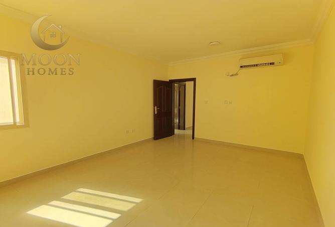 977101 - Property Image 2