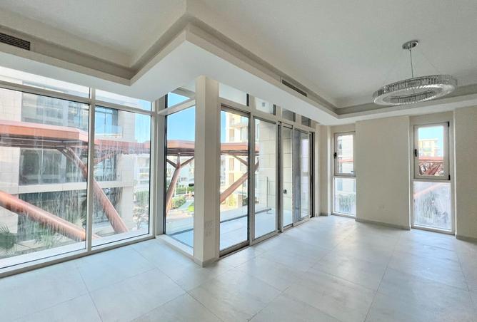 957318 - Property Image 3