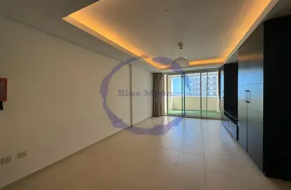 Empty Room image for: Apartment - 1 Bathroom for rent in Viva East - Viva Bahriyah - The Pearl Island - Doha, Image 1