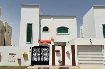 مجمع سكني - 3 غرف نوم - 3 حمامات للايجار في فلل عين خالد - عين خالد - الدوحة