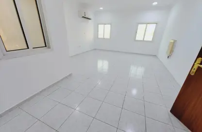 Apartment - 3 Bedrooms - 3 Bathrooms for rent in Al Zubair Bakkar Street - Al Sadd - Doha