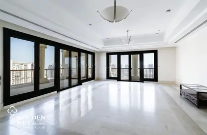 Empty Room image for: Penthouse - 5 Bedrooms - 6 Bathrooms for rent in East Porto Drive - Porto Arabia - The Pearl Island - Doha, Image 1