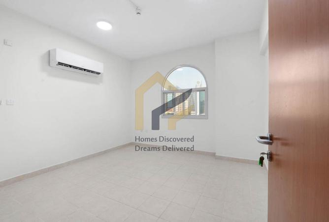 940304 - Property Image 3