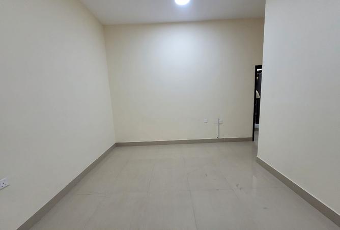 968667 - Property Image 2