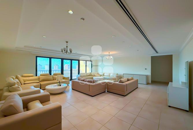 926814 - Property Image 2