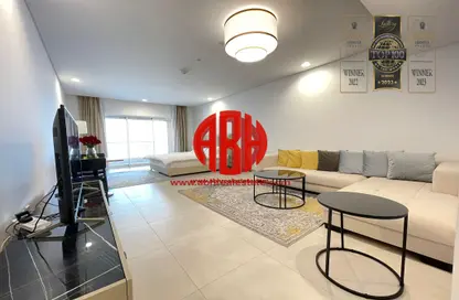 Apartment - Studio - 1 Bathroom for rent in Viva West - Viva Bahriyah - The Pearl Island - Doha