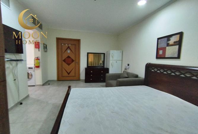 976407 - Property Image 2