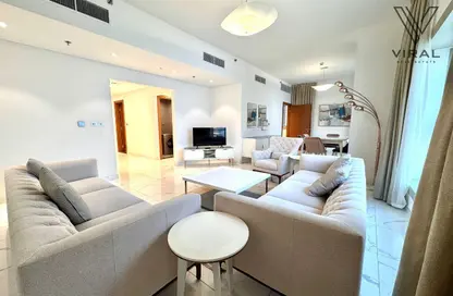 شقة - 2 غرف نوم - 4 حمامات للايجار في الحي التجاري - الخليج الغربي - الدوحة