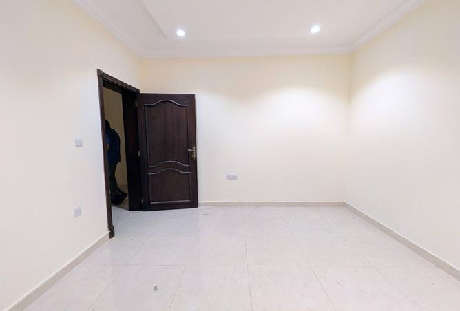 965170 - Property Image 2