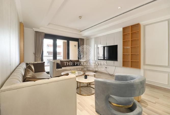 916457 - Property Image 2