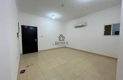 Apartment - 2 Bedrooms - 2 Bathrooms for rent in Hiteen Street - Al Muntazah - Doha