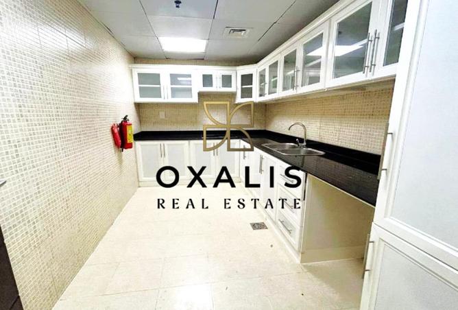 983379 - Property Image 3