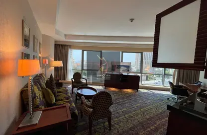 شقق فندقية - غرفة نوم - 2 حمامات للايجار في برج وست باي - الخليج الجنوبي - الخليج الغربي - الدوحة