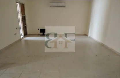 شقة - 3 غرف نوم - 3 حمامات للايجار في شارع النصر - النصر - الدوحة