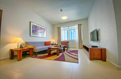 Apartment - 2 Bedrooms - 3 Bathrooms for rent in Omar Al Mukhtar Street - Diplomatic Area - Doha