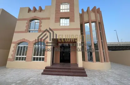 Villa - 5 Bedrooms - 5 Bathrooms for rent in Bu Hamour Street - Abu Hamour - Doha