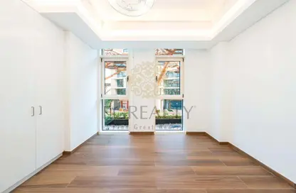 Apartment - 2 Bedrooms - 3 Bathrooms for rent in Gewan Island - The Pearl Island - Doha
