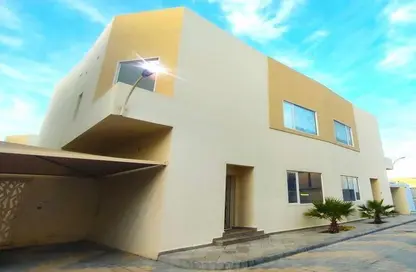 Villa - 4 Bedrooms - 5 Bathrooms for rent in Al Keesa Gate - Al Kheesa - Umm Salal Mohammed