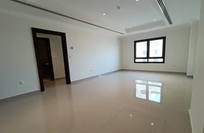 Apartment - 1 Bedroom - 1 Bathroom for rent in East Porto Drive - Porto Arabia - The Pearl Island - Doha Apartment - 1 Bedroom - 1 Bathroom for rent in East Porto Drive - Porto Arabia - The Pearl Island - Doha