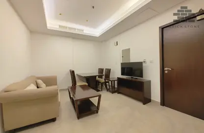 Apartment - 2 Bedrooms - 2 Bathrooms for rent in Umm Ghuwailina 4 - Umm Ghuwailina - Doha