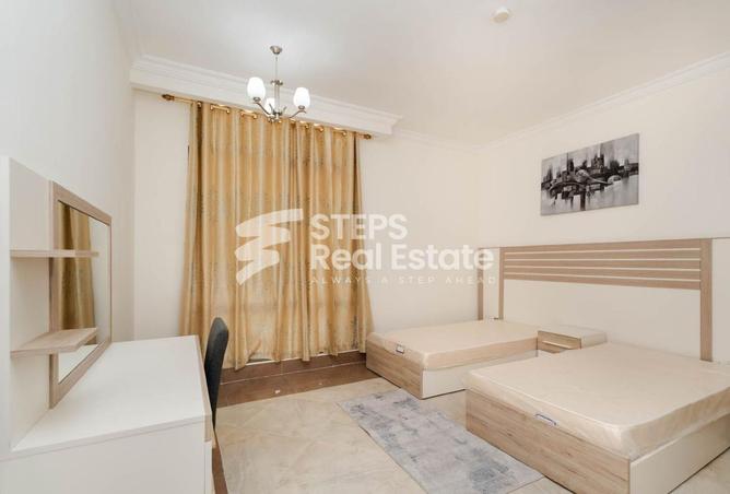 952267 - Property Image 3