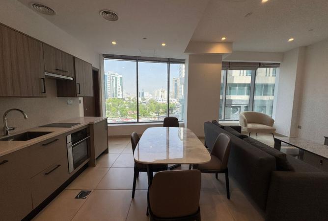 956300 - Property Image 3
