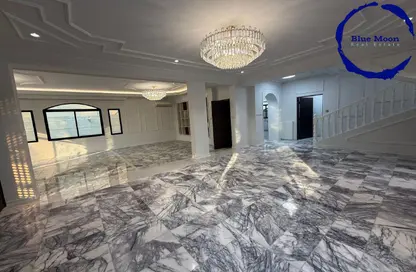 فيلا - 6 غرف نوم - 7 حمامات للايجار في شارع المرخية - المرخية - الدوحة