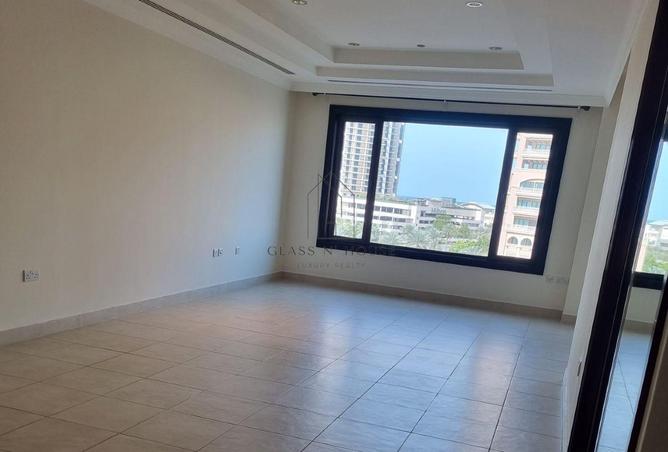 945242 - Property Image 2