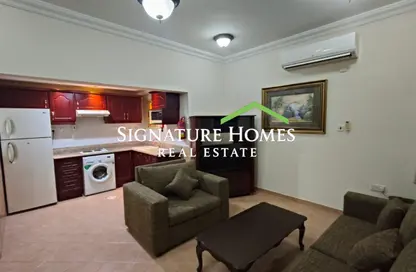 Apartment - 1 Bedroom - 1 Bathroom for rent in Umm Al Seneem Street - Ain Khaled - Doha