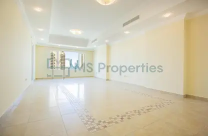 Apartment - 2 Bedrooms - 3 Bathrooms for rent in West Porto Drive - Porto Arabia - The Pearl Island - Doha