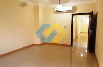 Empty Room image for: Apartment - 2 Bedrooms - 3 Bathrooms for rent in Al Mansoura - Al Mansoura - Doha, Image 1