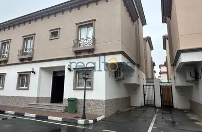 مجمع سكني - 6 غرف نوم - 6 حمامات للايجار في فيلات دار السلام - أبو هامور - الدوحة