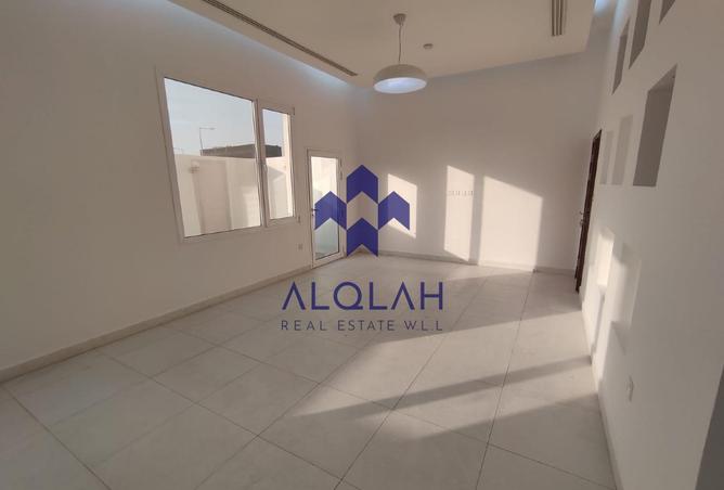 927779 - Property Image 2