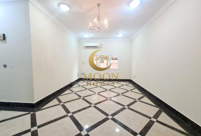 974683 - Property Image 2