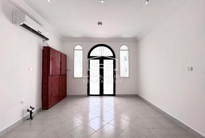 928021 - Property Image 3