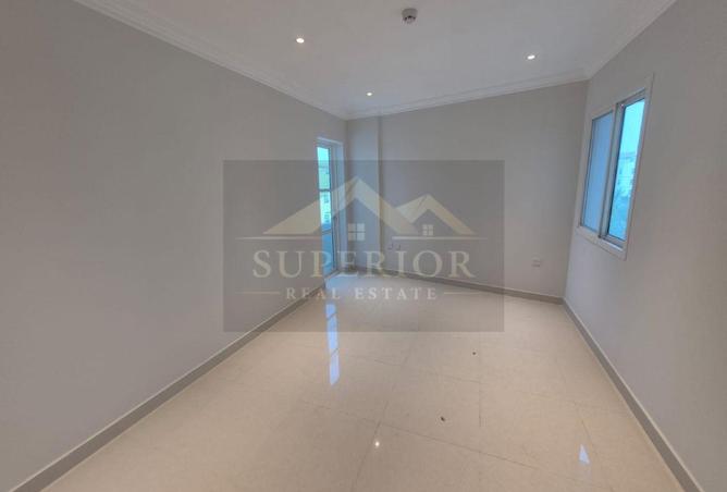 913456 - Property Image 3