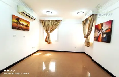 Empty Room image for: Apartment - 1 Bedroom - 1 Bathroom for rent in Umm Ghuwailina - Doha, Image 1