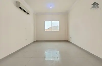 Apartment - 2 Bedrooms - 2 Bathrooms for rent in Muntazah 13 - Al Muntazah - Doha