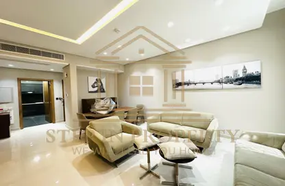 Apartment - 1 Bedroom - 2 Bathrooms for rent in Anas Street - Fereej Bin Mahmoud North - Fereej Bin Mahmoud - Doha