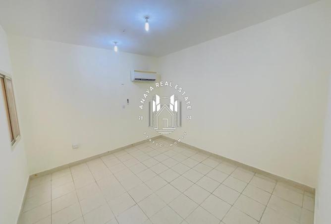 931196 - Property Image 3