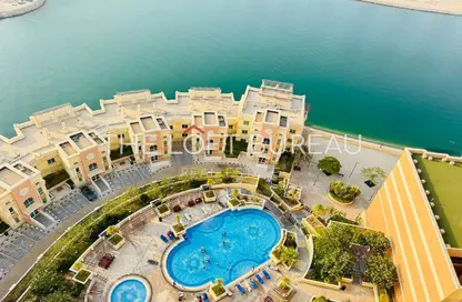 Apartment - 3 Bedrooms - 4 Bathrooms for rent in Viva East - Viva Bahriyah - The Pearl Island - Doha