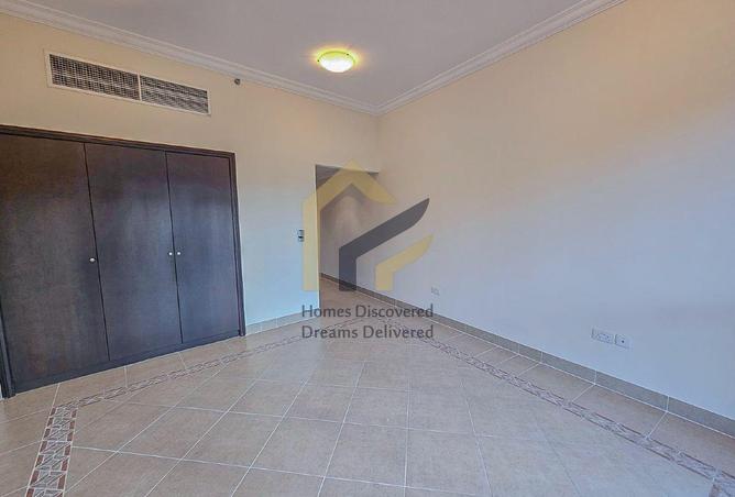 941326 - Property Image 2