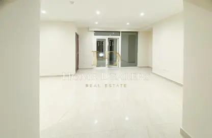 Empty Room image for: Apartment - 2 Bedrooms - 2 Bathrooms for sale in Lusail City - Lusail, Image 1