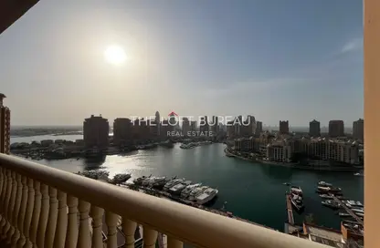 شقة - 2 غرف نوم - 2 حمامات للايجار في طريق بورتو الغربي - بورتو أرابيا - جزيرة اللؤلؤة - الدوحة
