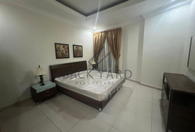 963804 - Property Image 2