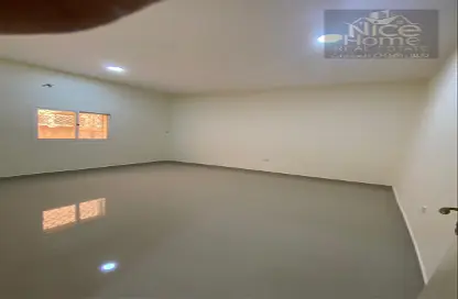 Empty Room image for: Villa - 7 Bedrooms - 7 Bathrooms for rent in Madinat Al Shamal - Al Shamal, Image 1