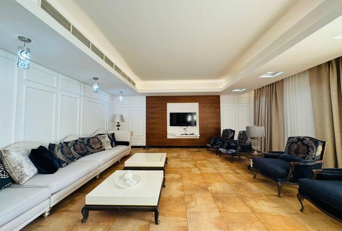 930812 - Property Image 2