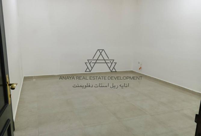 942608 - Property Main Image
